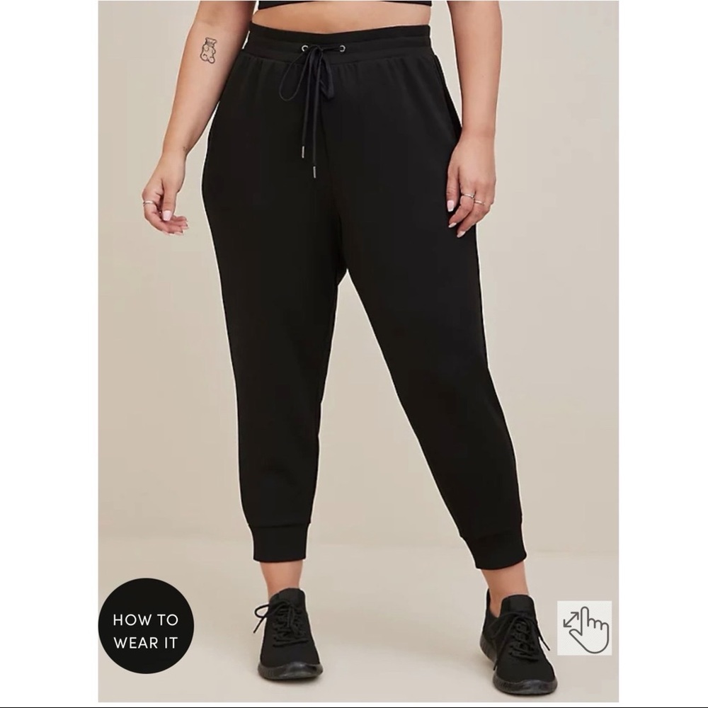 NWT Torrid Cupro Crop Active Jogger